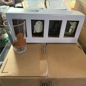 Star Wars Glass Set. New!!